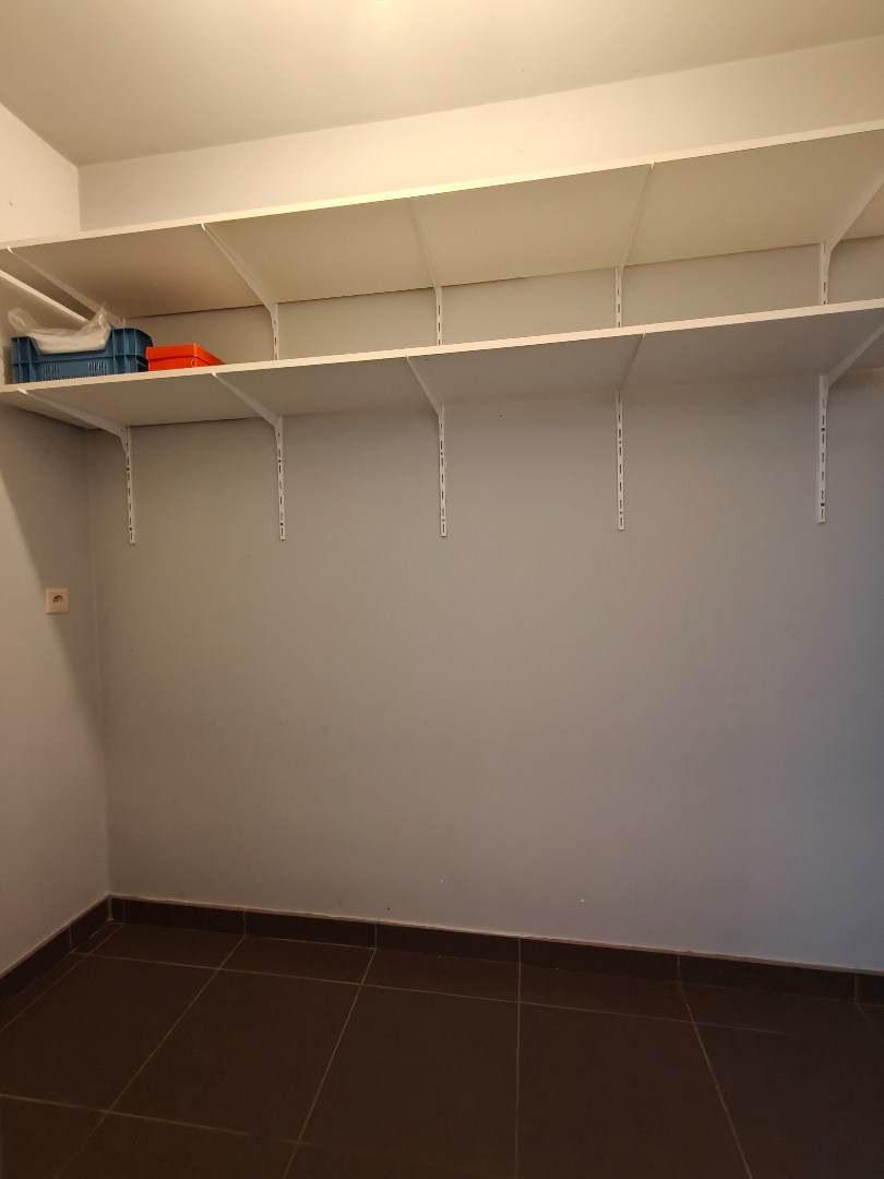 Ruim duplex appartement met terras en autostaanplaats te Lokeren - foto 4