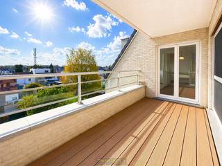 LUXUEUS DAKAPPARTEMENT met ZONNIG TERRAS, HOOGWAARDIGE AFWERKING en 2 AUTOSTAANPLAATSEN in hartje van Oudenaarde. Dit EXCLUSIEF appartement van...