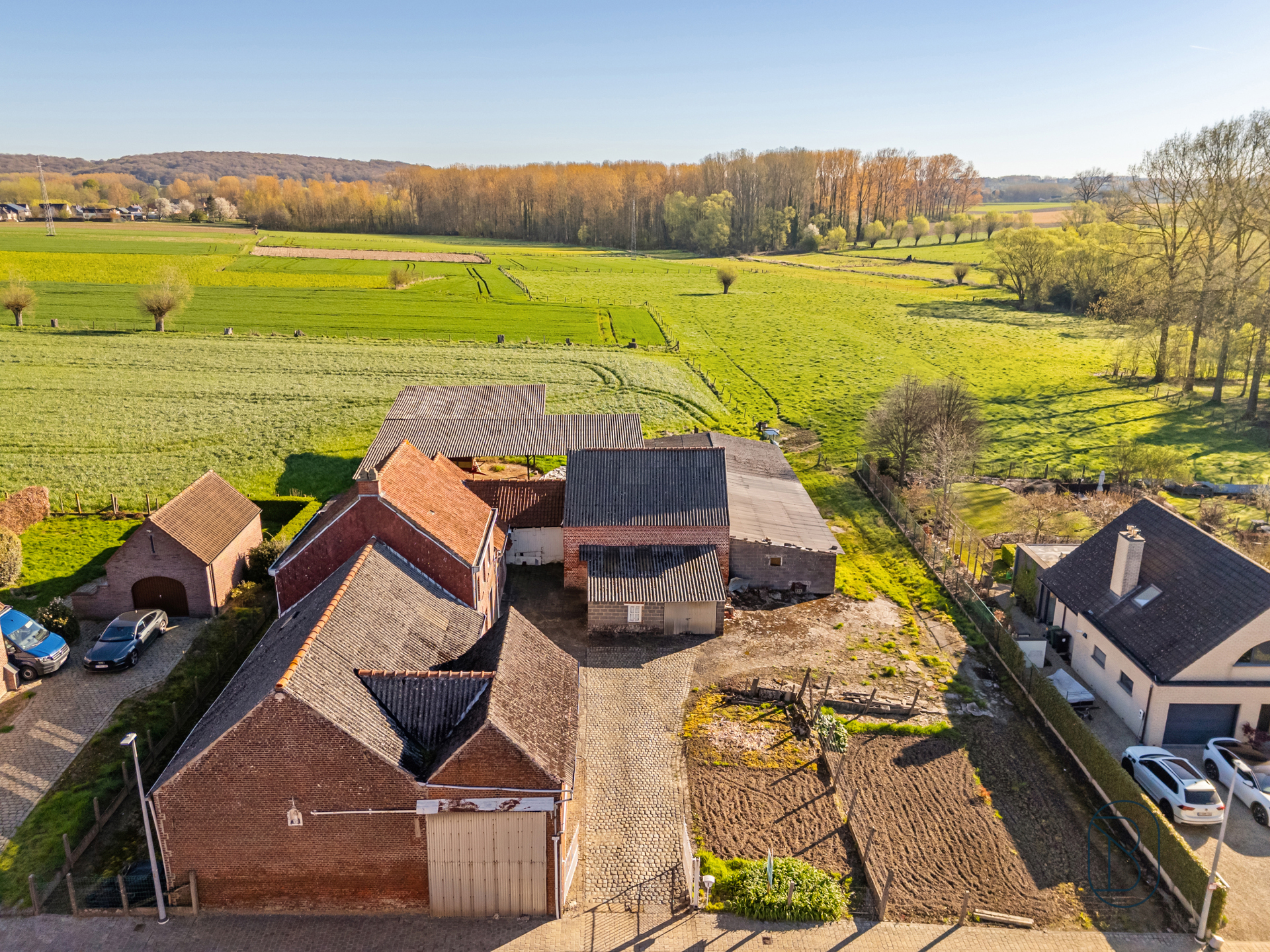 Prachtig gelegen hoeve in woongebied, op 3205m2! - foto 4