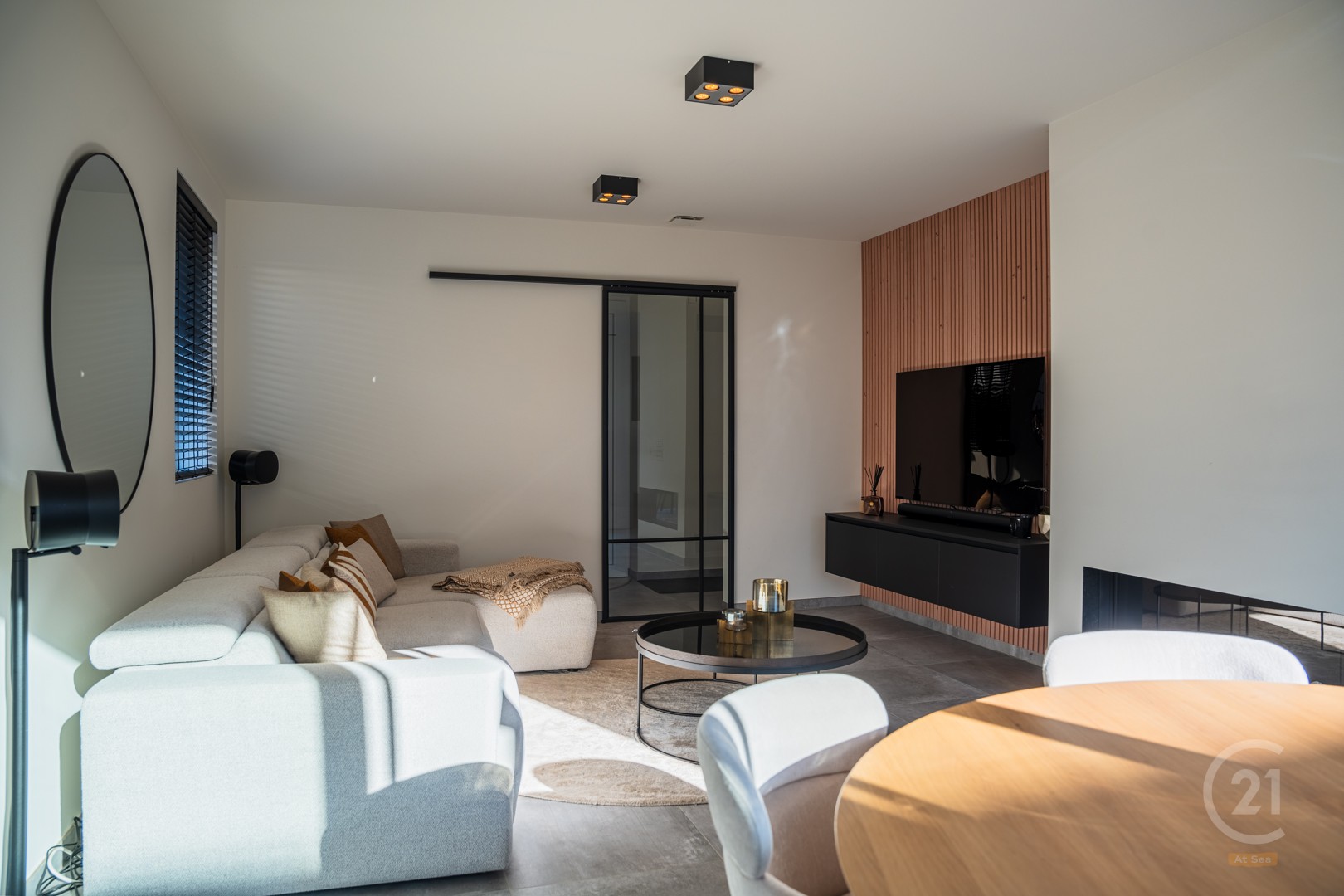 Moderne Woning met 4 Slaapkamers en Inpandige Garage in Lombardsijde - foto 2