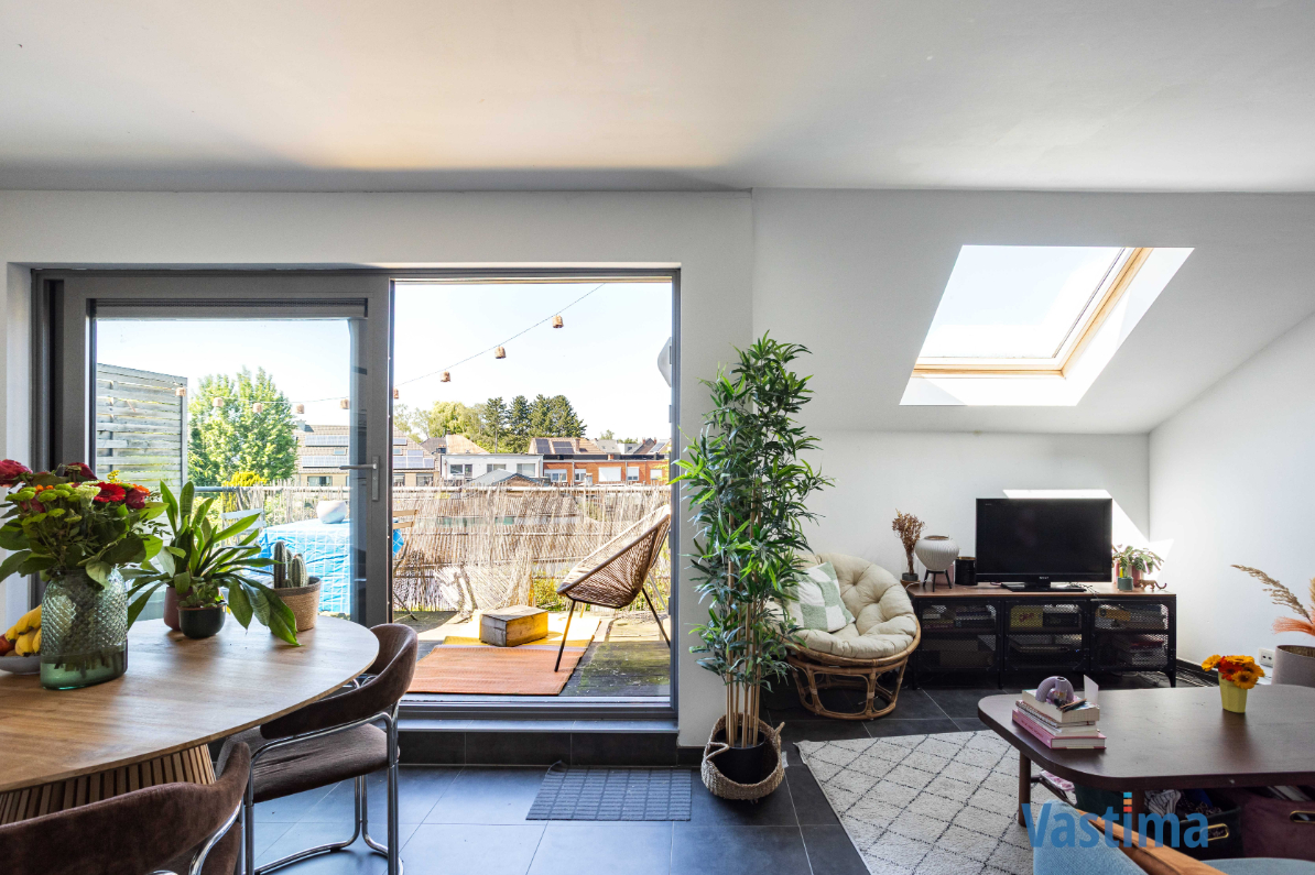 Lichtrijk appartement met 2 terrassen, staanplaats en extra zolderruimte - foto 4