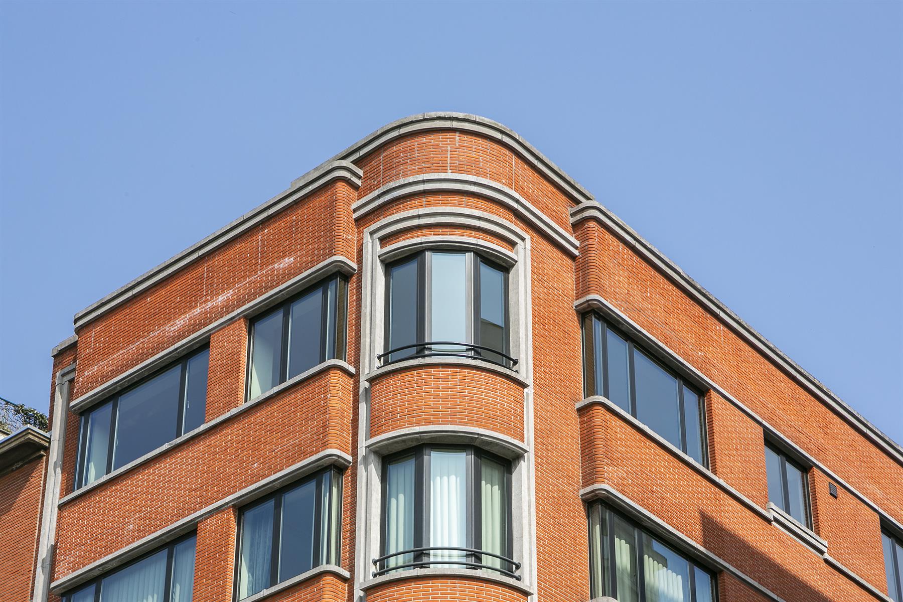 Luxueus afgewerkt appartement op zeer centrale ligging. - foto 3