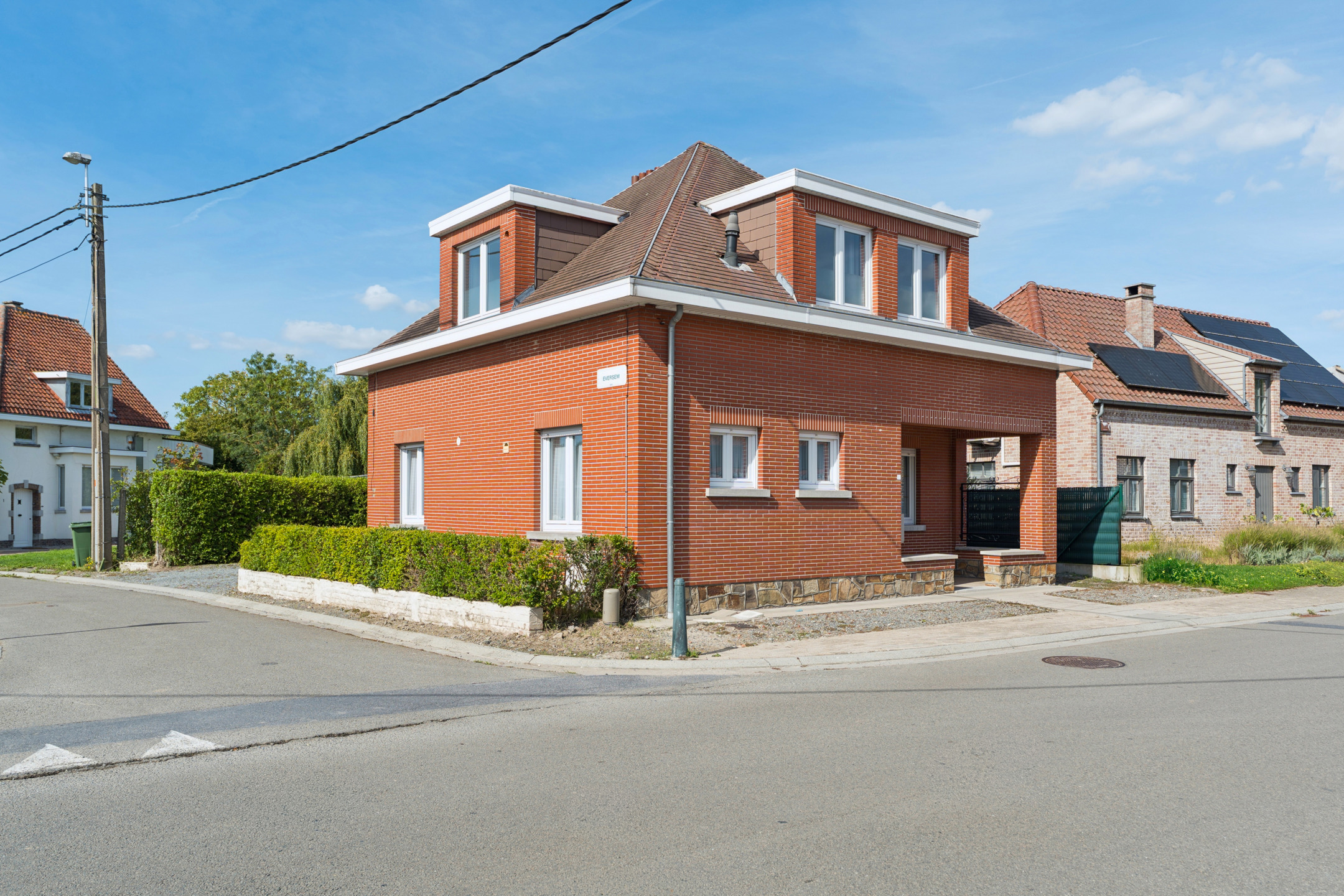 gerenoveerde woning met 3 slaapkamers, garage en tuin - foto 2