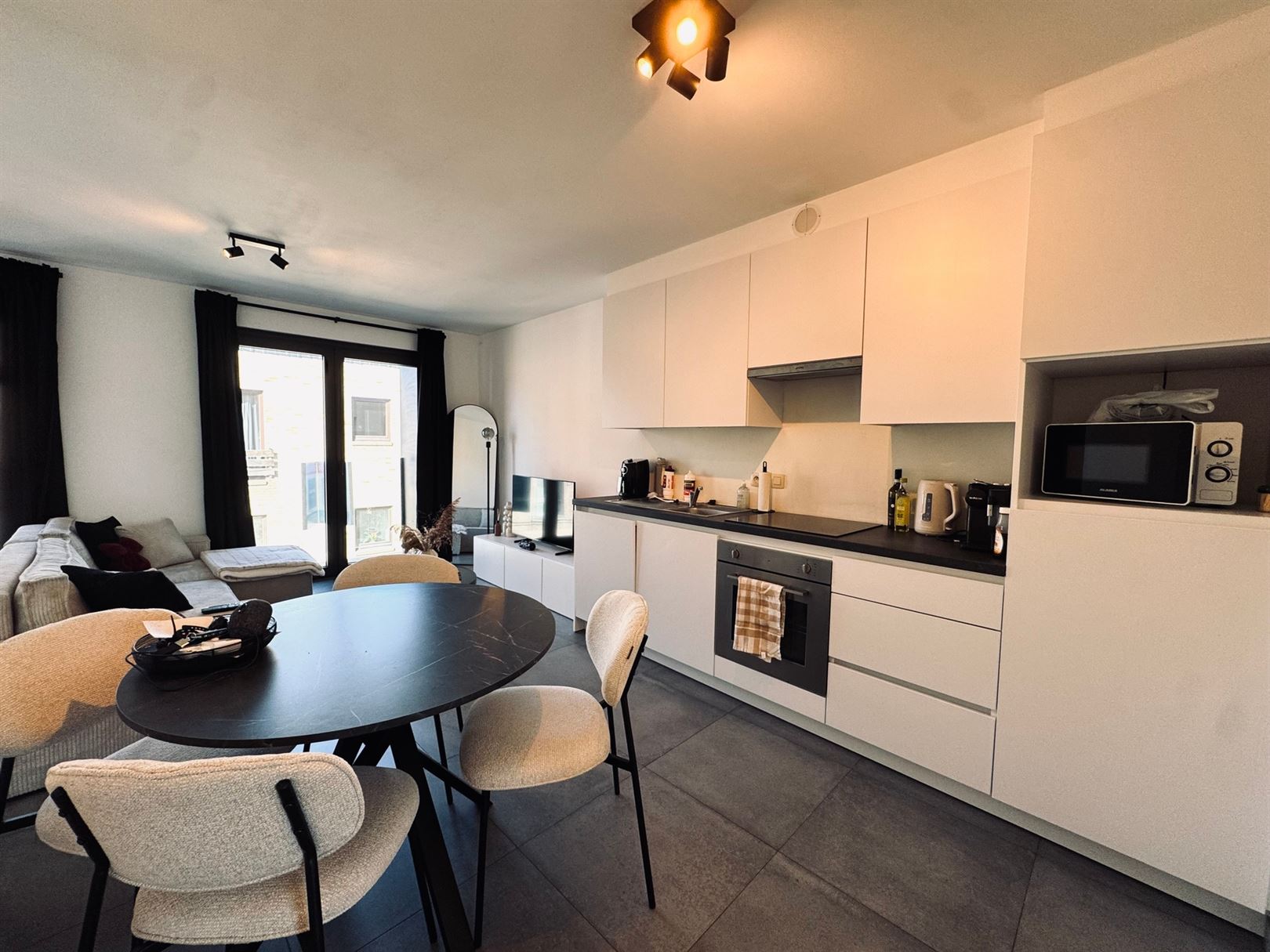 Trendy 1-slaapkamerappartement in hartje Sint-Niklaas - foto 3