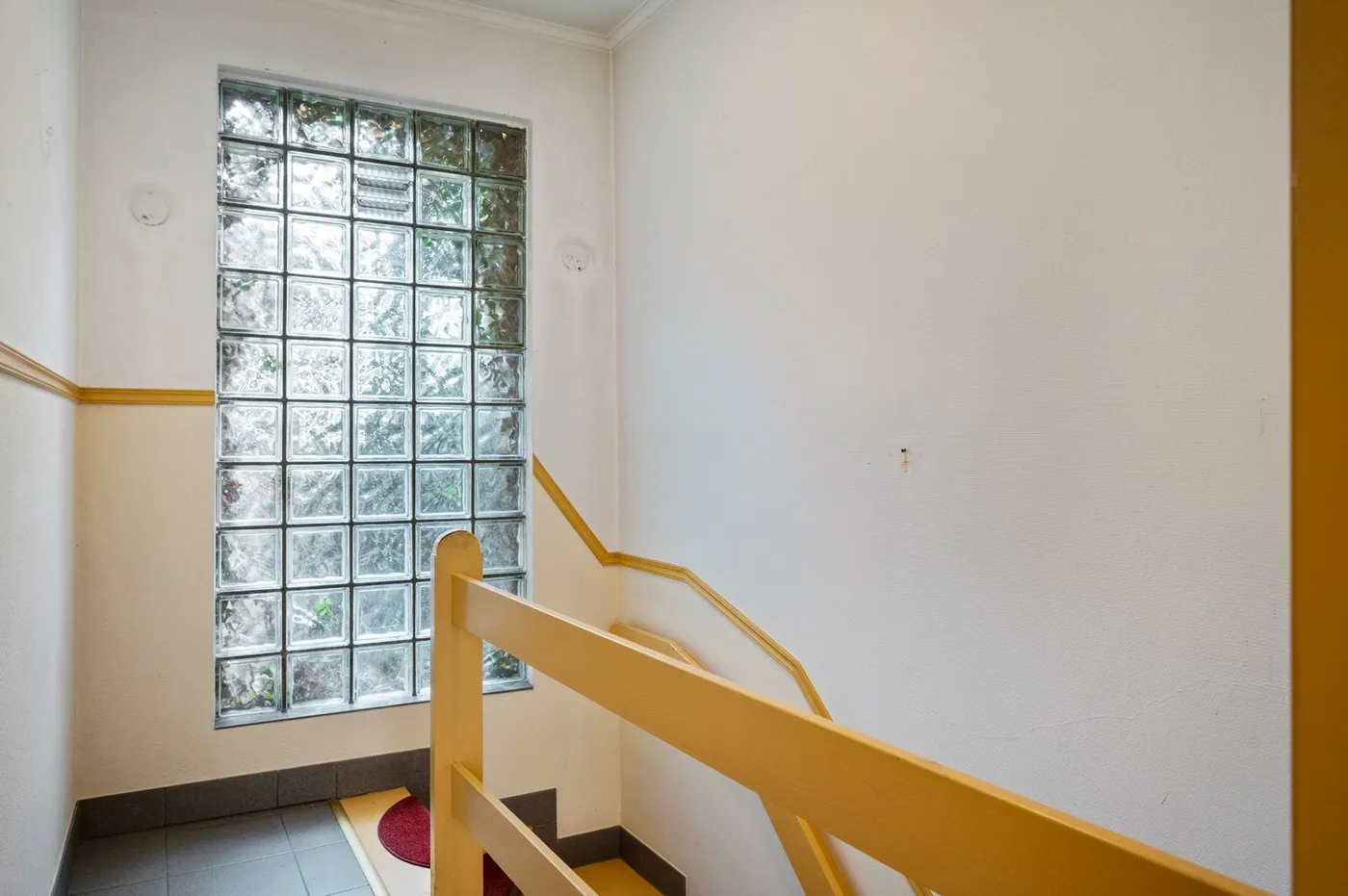 Charmante woning met 2 slaapkamers en een garage in Borgerhout - foto 5