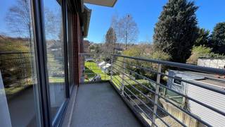 SOUS OPTION Bel appartement 2 chambres au 2e étage d'une belle résidence de standing avec ascenseur au centre ville. L'appartement se compose d'un...