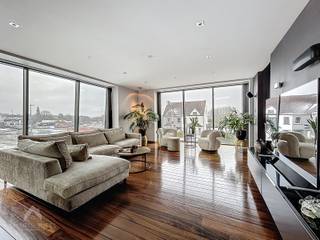 Ruime vrijstaande woning op een perceel van 529 m² met polyvalente ruimte. De woning bestaat uit een inkomhal met bureel en ontvangstruimte,...