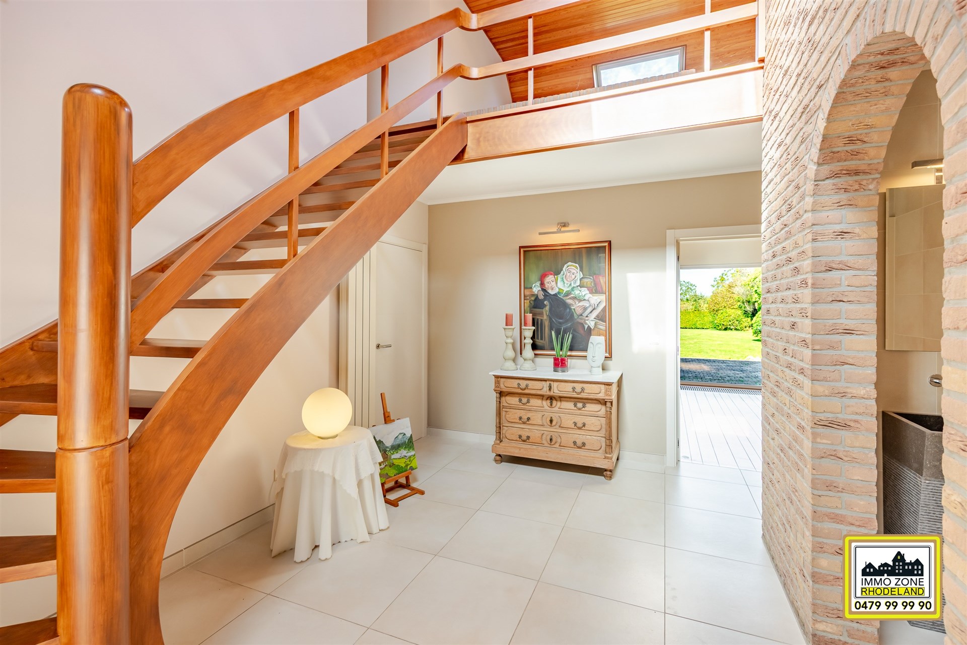 Belle villa avec grand jardin dans un endroit idéal - photo 4