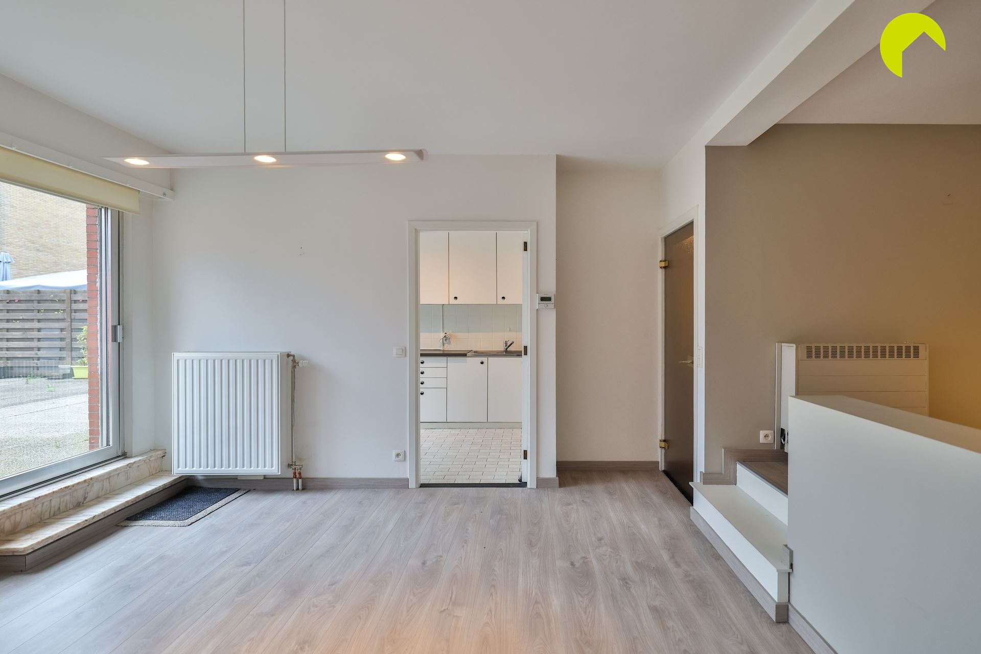 Gelijkvloers appartement (75m²) met 1 slaapkamer, groot terras (100m²) en garagebox - foto 4