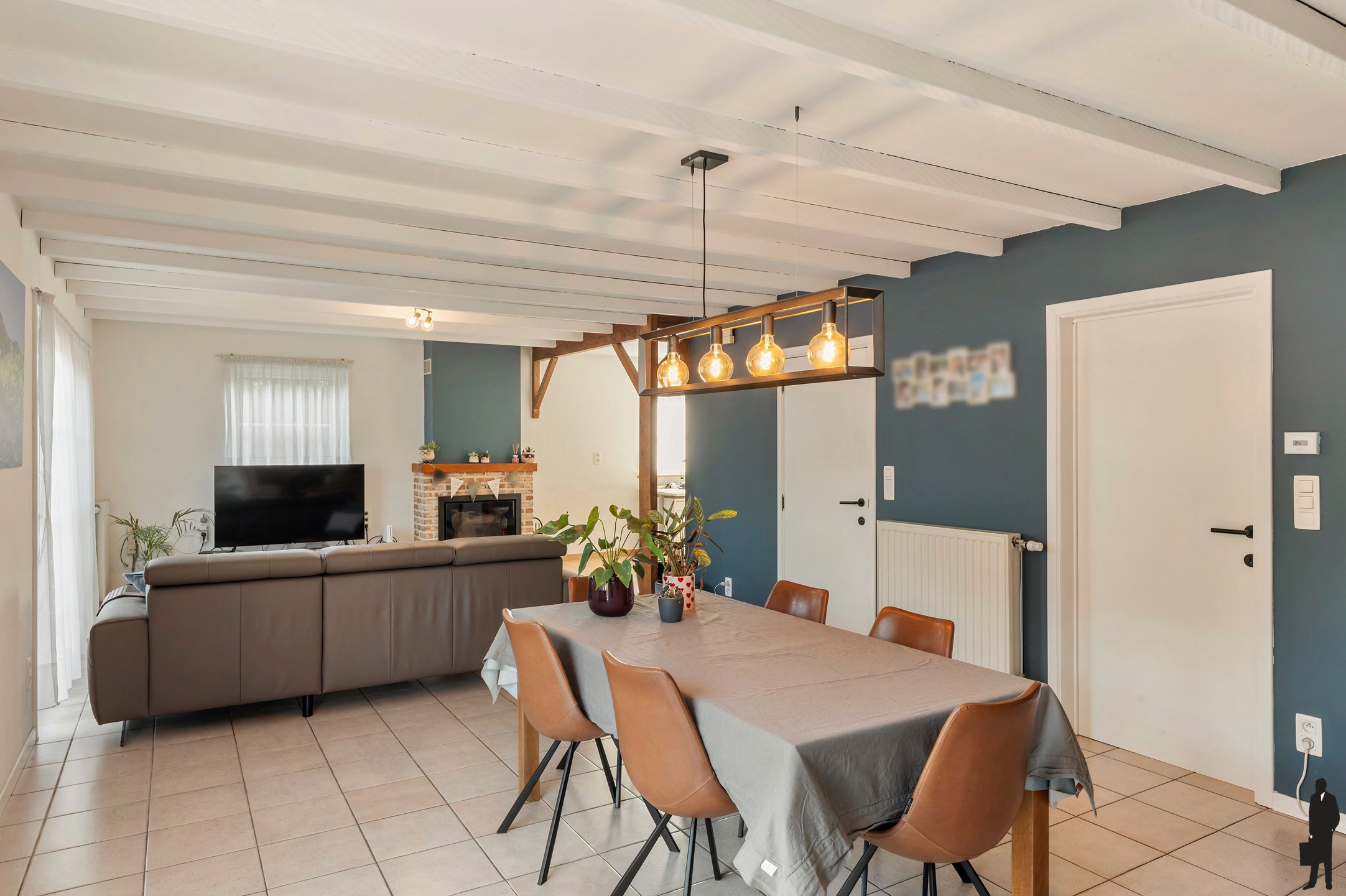 Charmante gezinswoning met zonnige tuin, garage en 3 slaapkamers op rustige ligging - foto 3