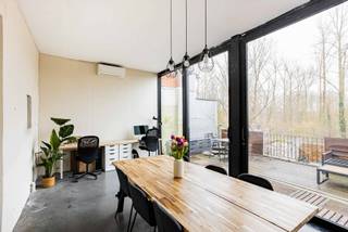 TE KOOP GERAARDSBERGENExclusief wonen in Schendelbeke – gerenoveerde woning met boszichtIn een uiterst landelijke en groene omgeving te Schendelbeke...