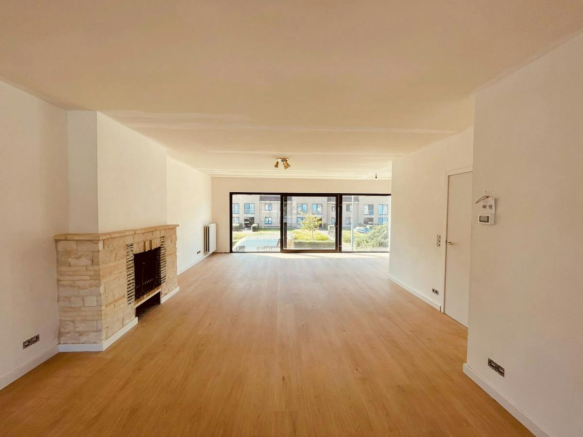 Vernieuwbouwappartement met 3 slaapkamers en garage - foto 2