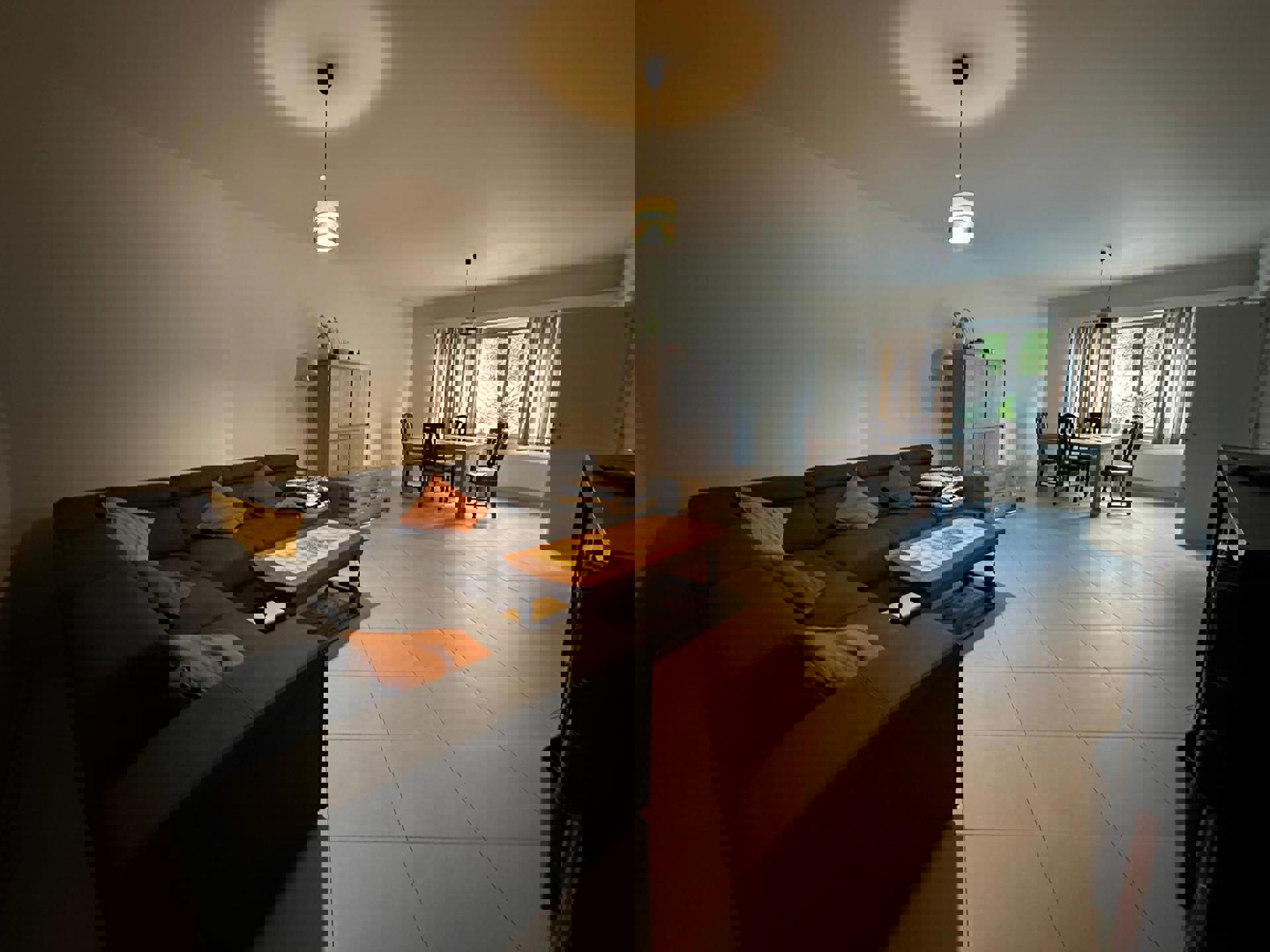 Gelijkvloers 2 slaapkamer appartement met tuin en garage. - foto 3