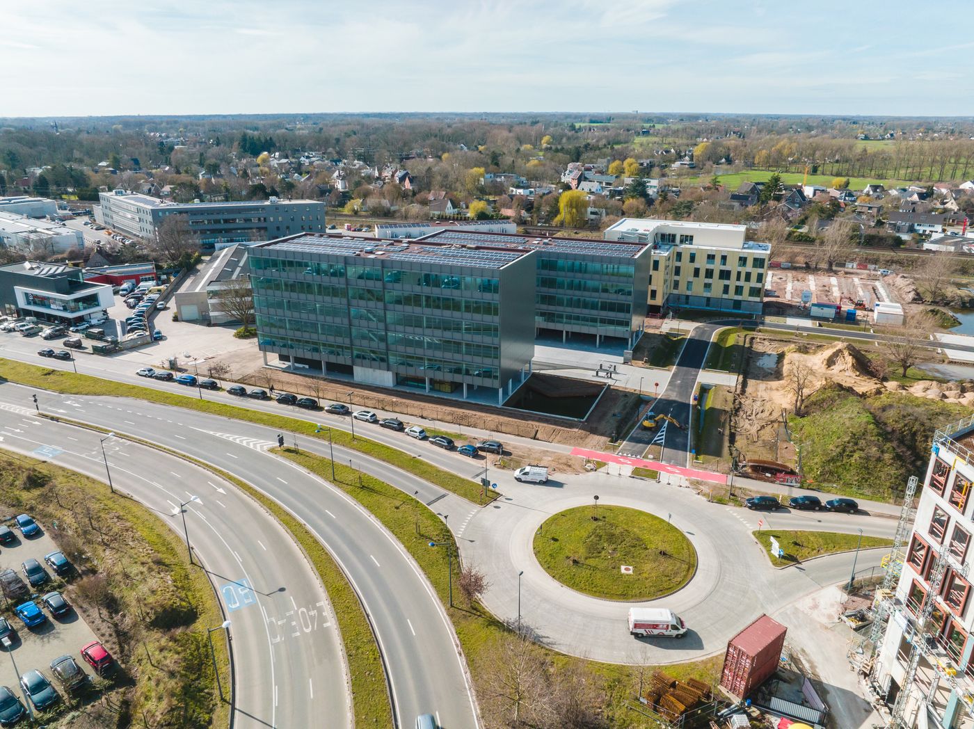 1500 m² duurzame kantoren aan The Loop op 2 km van de E40/E17 - photo 2