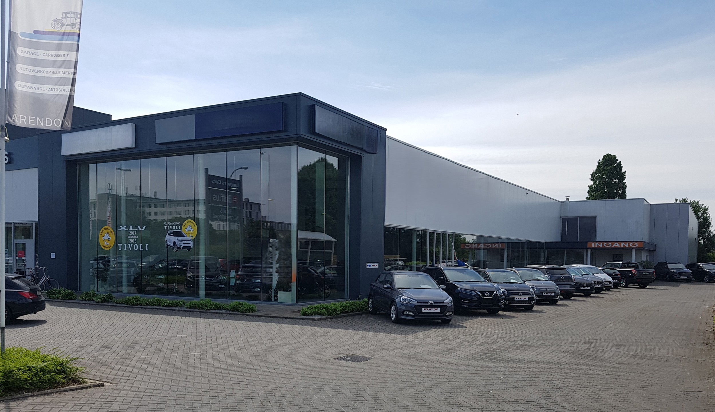 Showroom van 700m² te huur op zichtlocatie. - foto 1