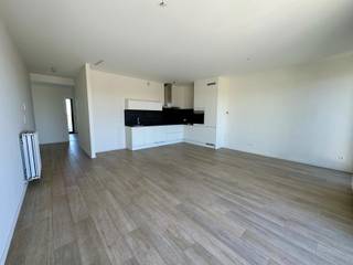 Appartement op verdieping 5 met 2 slaapkamers gelegen in residentie PIT aan het Viander domein in Tienen. Inclusief parking en kelderberging.Indeling...