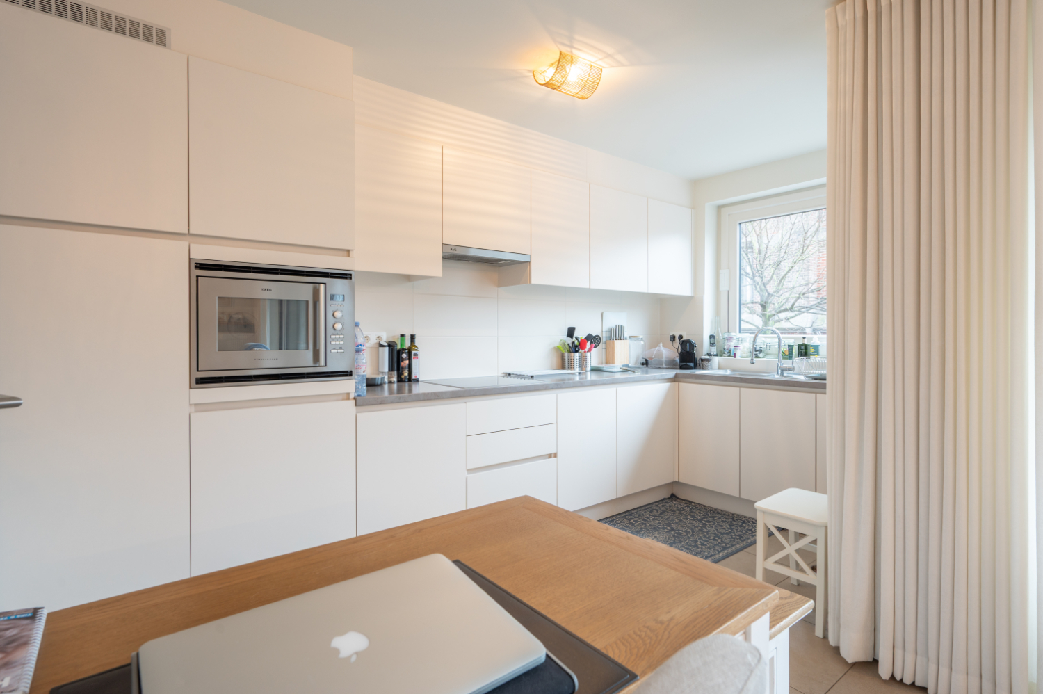 Prachtig nieuwbouwappartement met twee slaapkamers en terras uitkijkend op het centraal Kerkplein van Blankenberge - foto 4