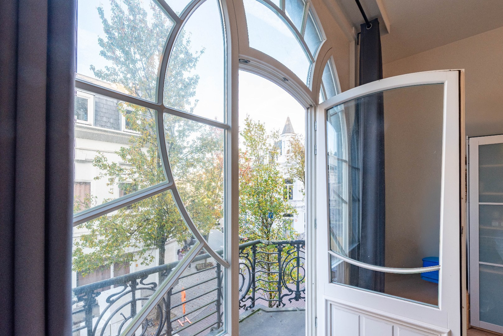 Uniek en luxueus appartement in prachtig gebouw op Zurenborg - foto 1