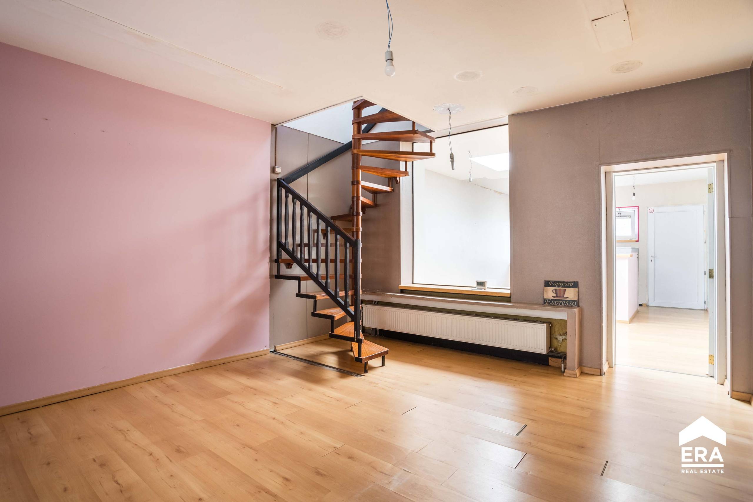 Handelspand met woonst en terras op toplocatie - foto 5