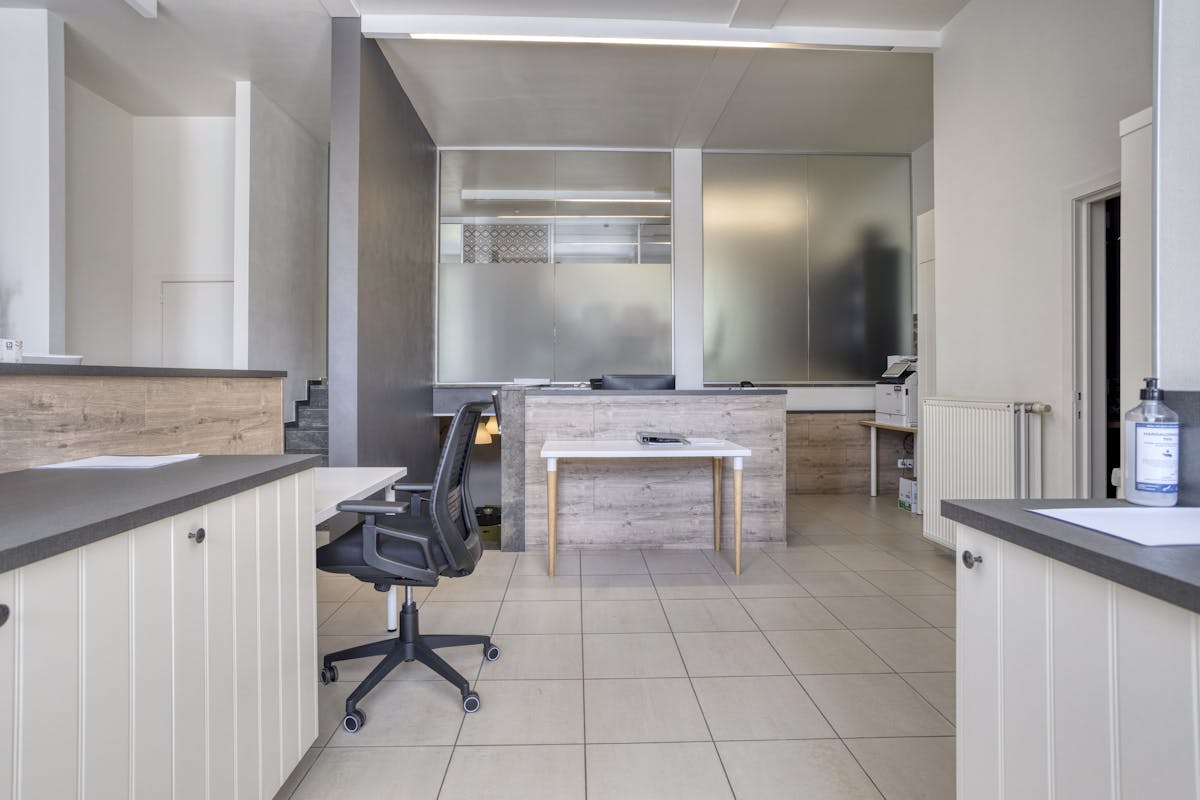 Immobilier commercial avec résidence : investissement idéal à Baron Ruzettelaan - photo 3