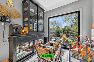 Bent u op zoek naar een instapklare, ruime woning met karakter én moderne afwerking? 🏡 Dan is dit prachtig gerenoveerde herenhuis in de...