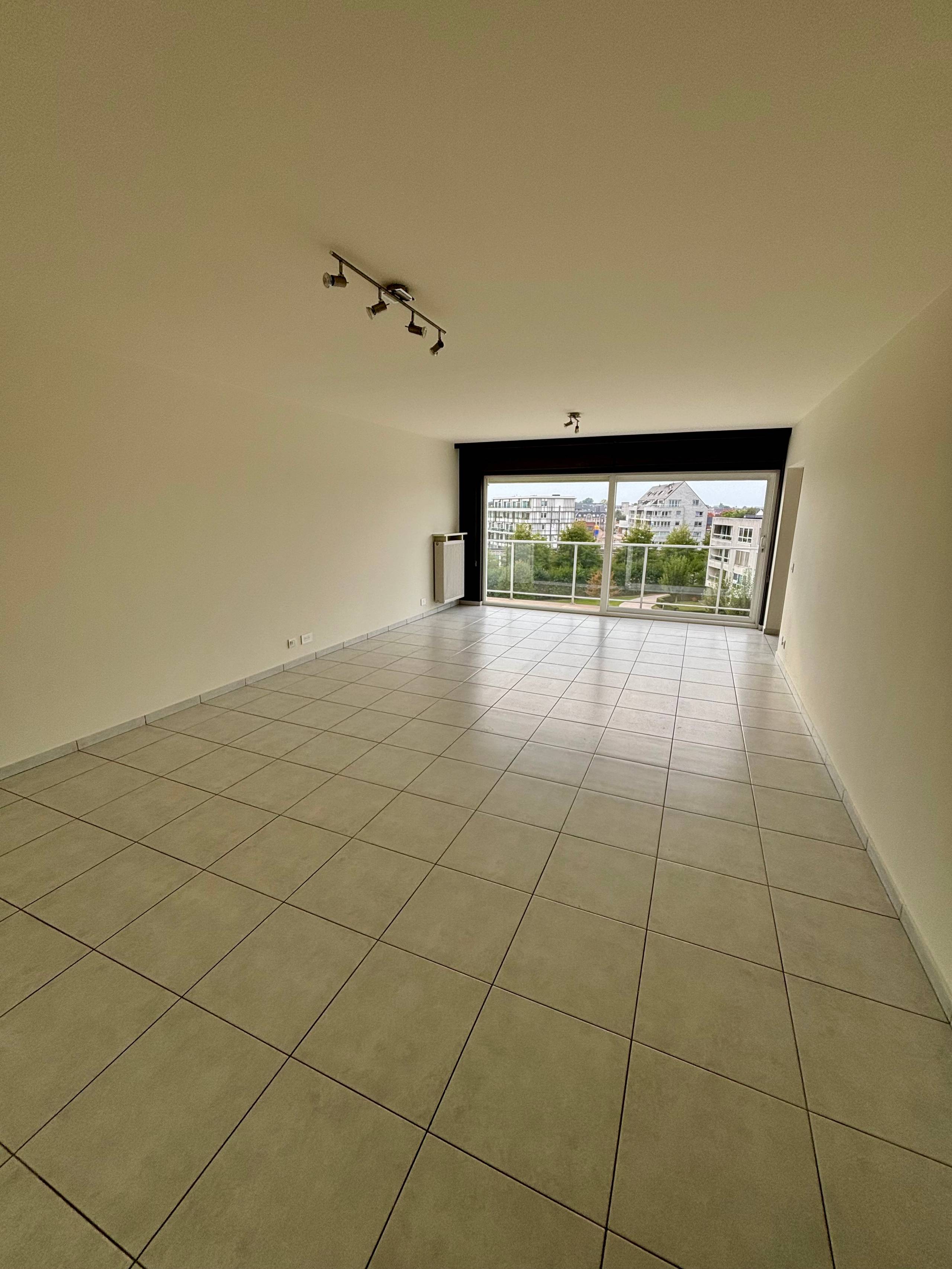 Lichtrijk appartement met 2 slaapkamers in Roeselare - foto 3