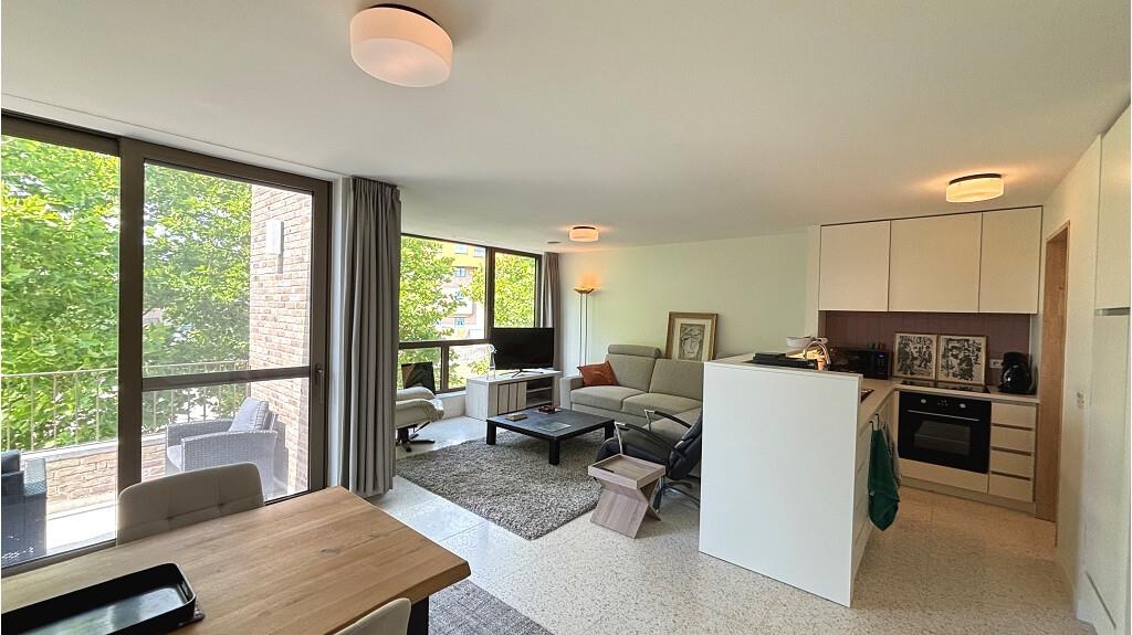 Recent appartement met Terras en Autostandplaats te huur in Oostende - photo 3