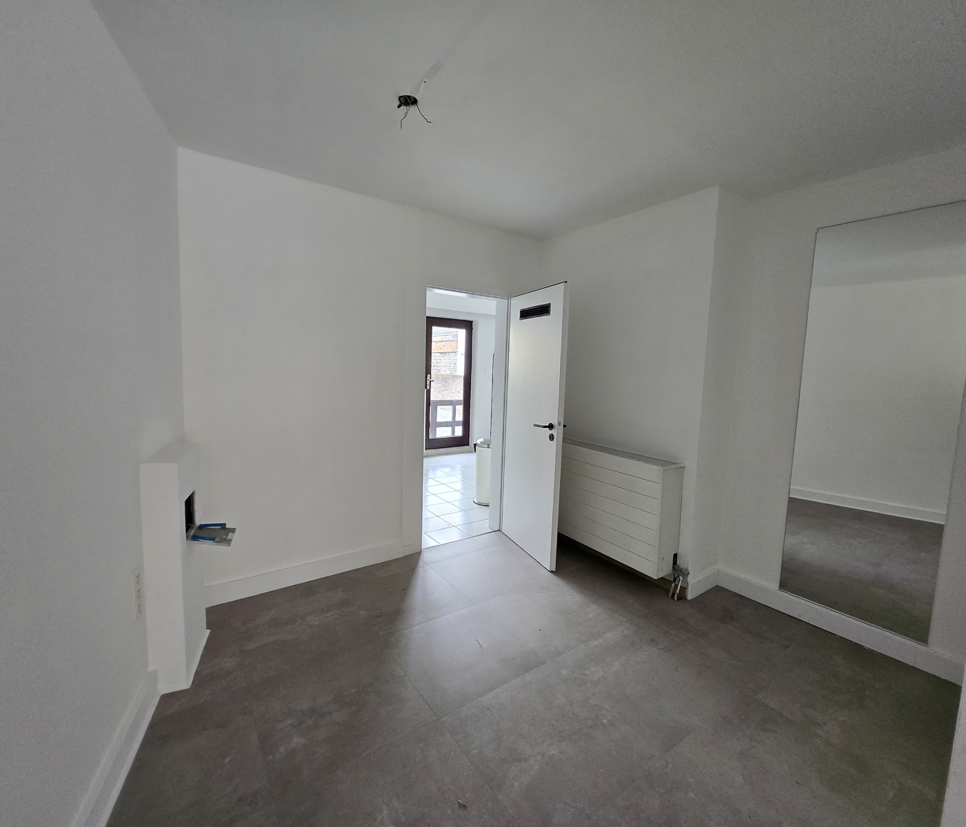 Toplocatie! Commercieel gelijkvloers met grote vitrine - foto 4