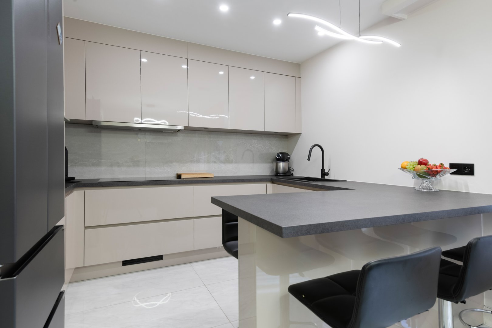 Gerenoveerd gelijkvloers appartement. - foto 5