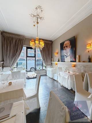 Zekerheid en rendement in één investering!Op een uitstekende zichtlocatie langs de Maastrichtersteenweg in Hasselt, één van de belangrijkste...