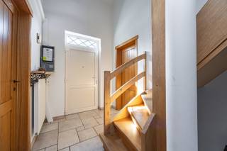 In het landelijke Meerhout, omgeven door groen en achterliggend landbouwgebied, bevindt zich deze charmante woning op een perceel van maar...