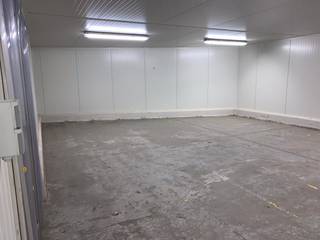 Dit magazijn of loods heeft een oppervlakte van 116 m². Het maakt deel uit van een eigendom met een aantal units. Vlot bereikbaar.Ideaal voor...