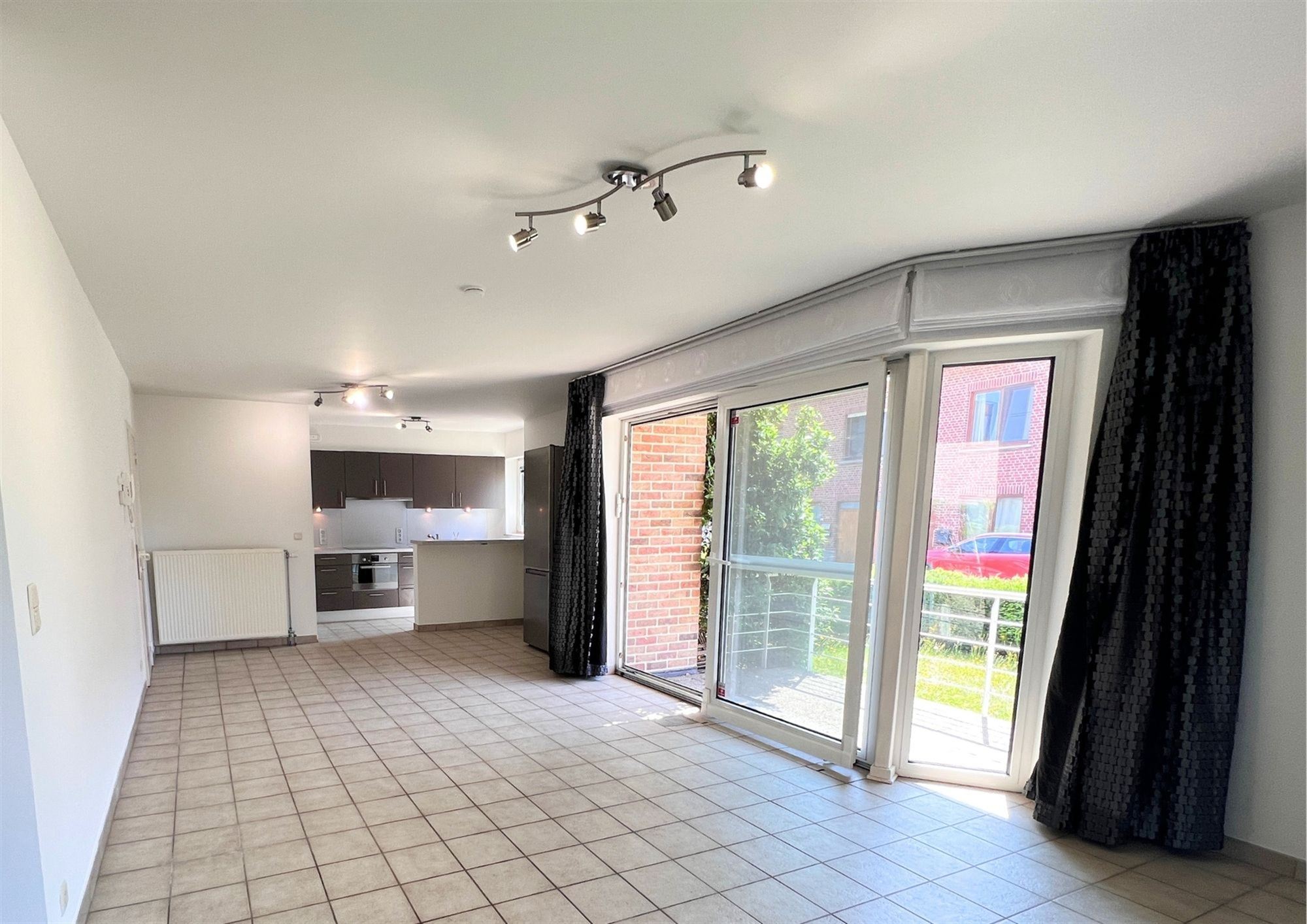 Apartment - photo 3