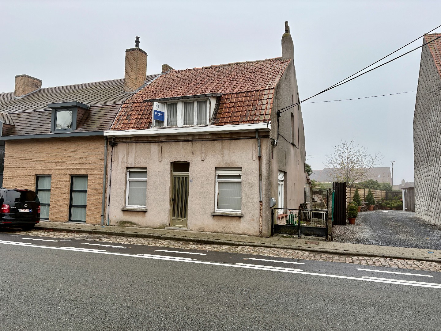 Renovatieproject op 767 m², met garage en uitweg. - foto 3