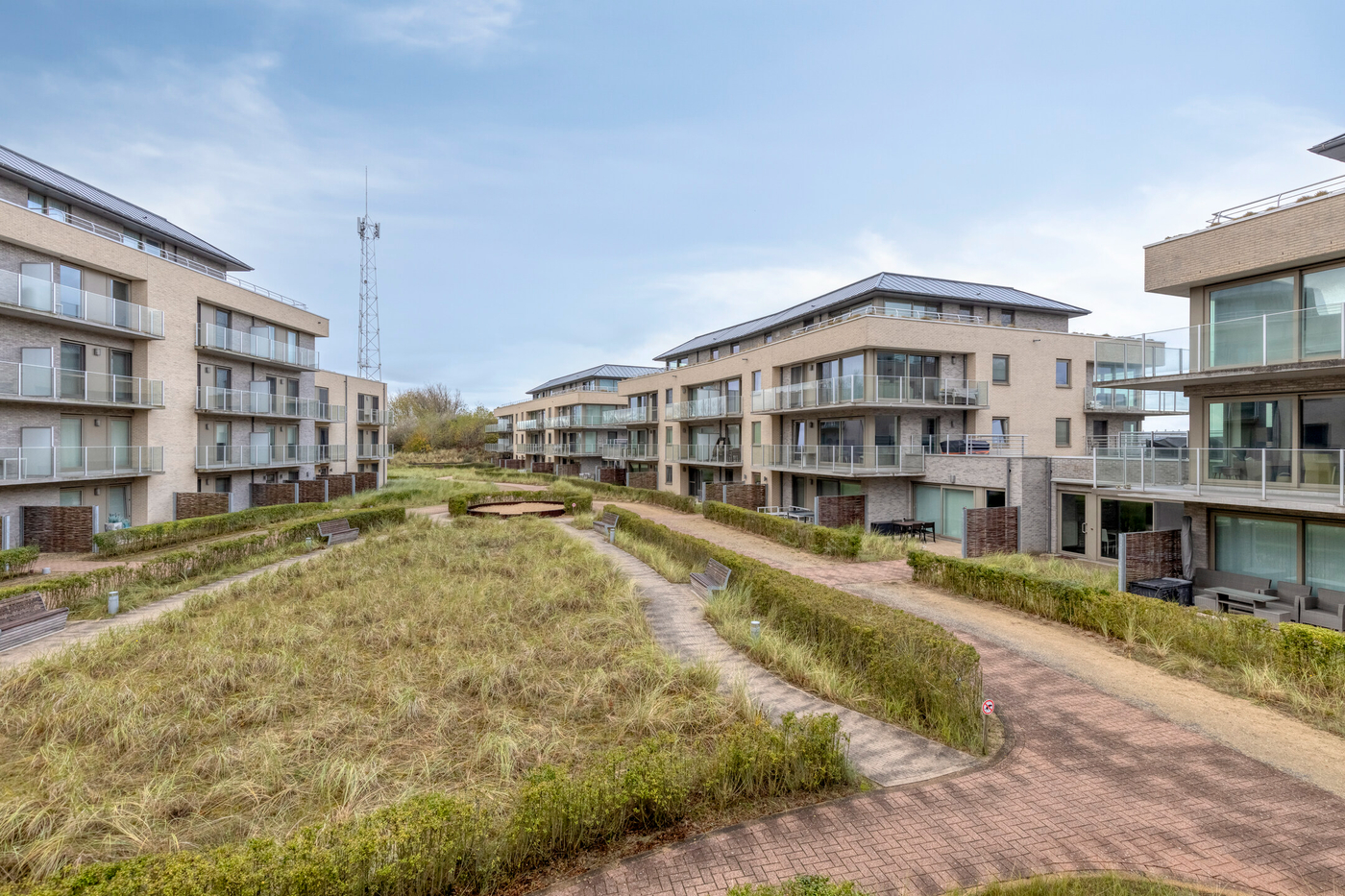 Instapklaar appartement met 2 slaapkamers en ruim terras - foto 2