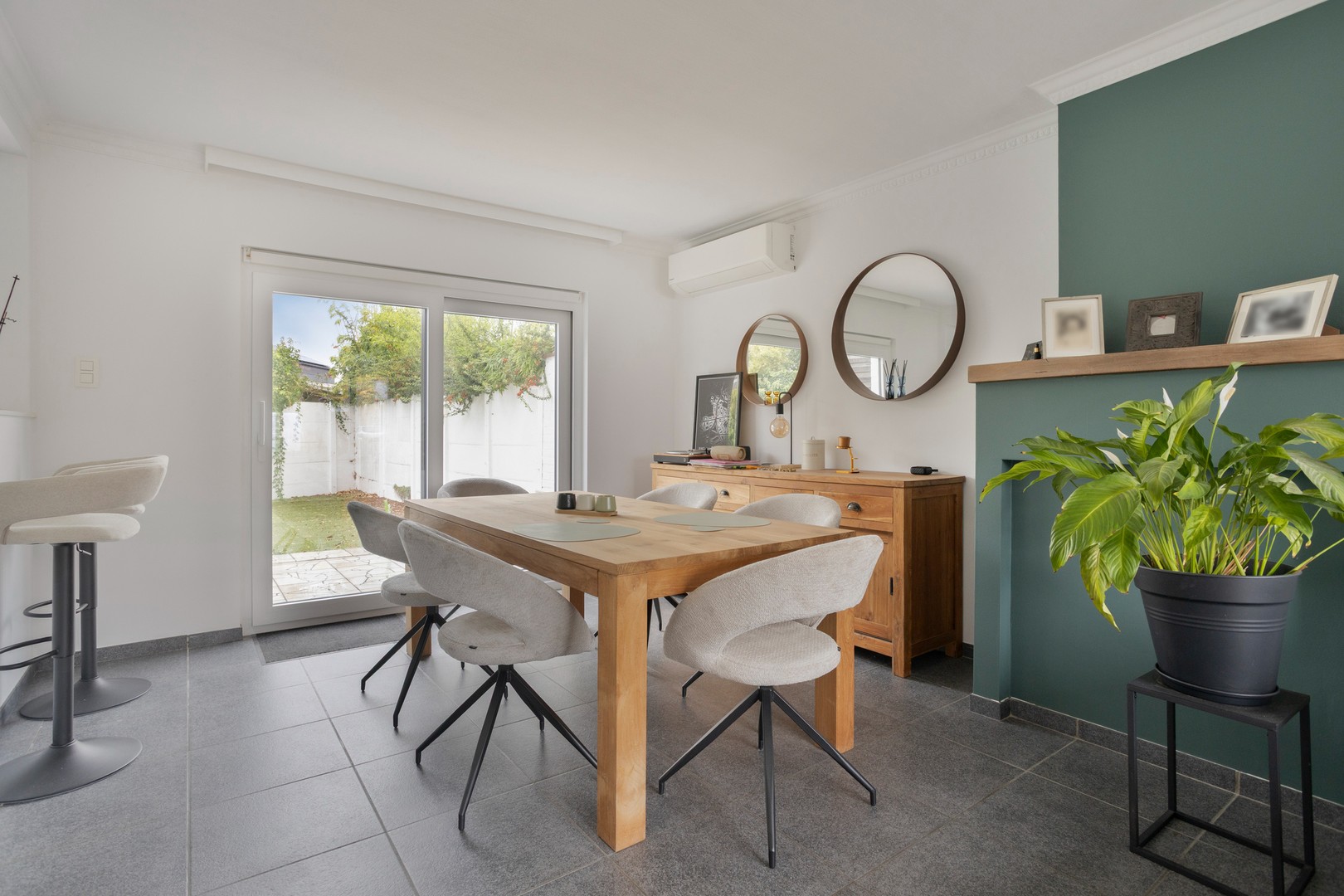 Halfopen woning te koop aan de Sint-Sebastiaanslaan in Izegem - Perfect voor uw nieuwe thuis! - foto 5
