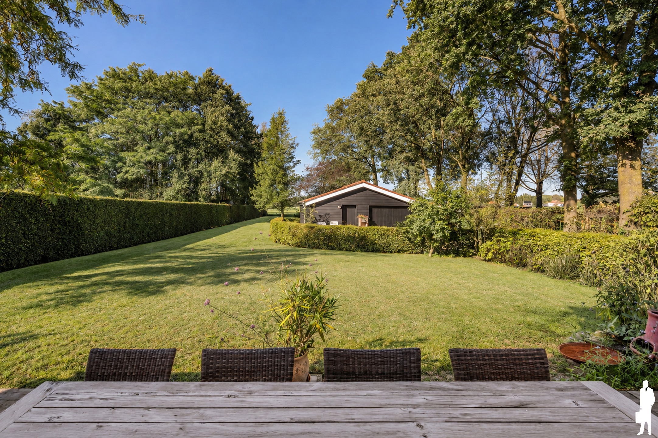 Ruime gezinswoning met 4 slaapkamers, polyvalente ruimte, vrijstaande garage met carport en open zicht in Nieuwmoer - foto 5