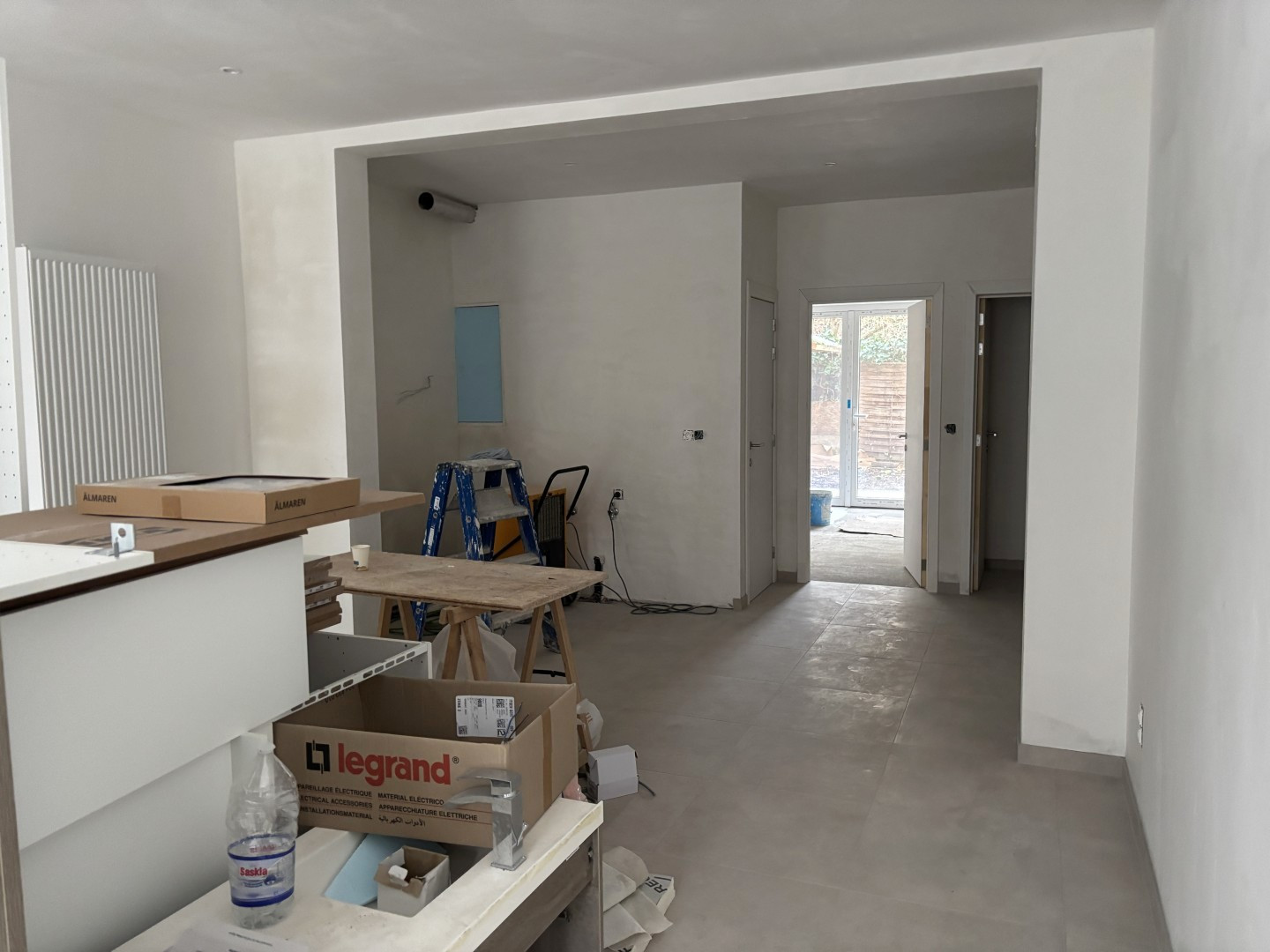 Ruim appartement met tuintje - foto 4