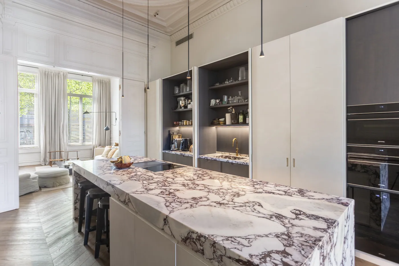Luxueus gelijkvloers appartement met tuin en zwembad - foto 2