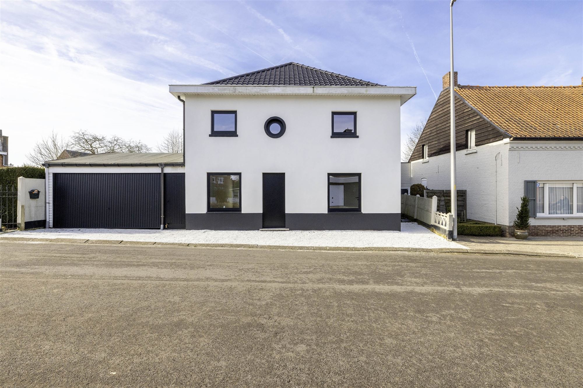 House for sale in Veerle with 3 bedrooms - photo 1