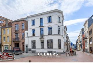 Op de hoek van de "Haelenstraat" en "Consciencestraat", op een zucht van de aantrekkelijke Grote Markt van Blankenberge is dit compleet...