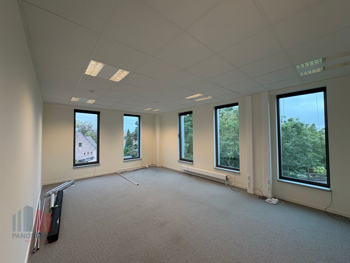 Moderne & instapklare kantoorruimte van 317 m² nabij E17 te Zele - photo 5
