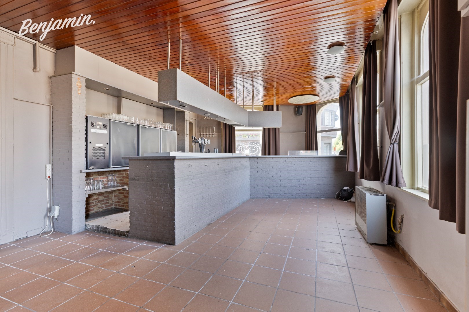 Hoekpand/horecazaak met woonst op een topligging in Roeselare-centrum - foto 5