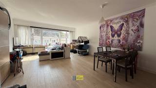 Dit charmante appartement in Antwerpen biedt een comfortabele oppervlakte van 96m², ideaal voor starters of kleine gezinnen. Het beschikt over...