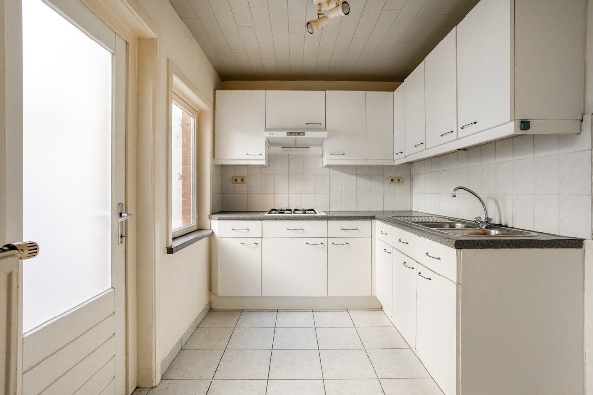 House to renovate in a prime location in the center of Bruges - photo 5