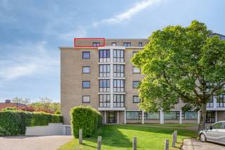 This fully renovated 1-bedroom apartment with a living area of 47 m² is located in an excellent location, at Sint Martinusplein 7 in Hasselt...