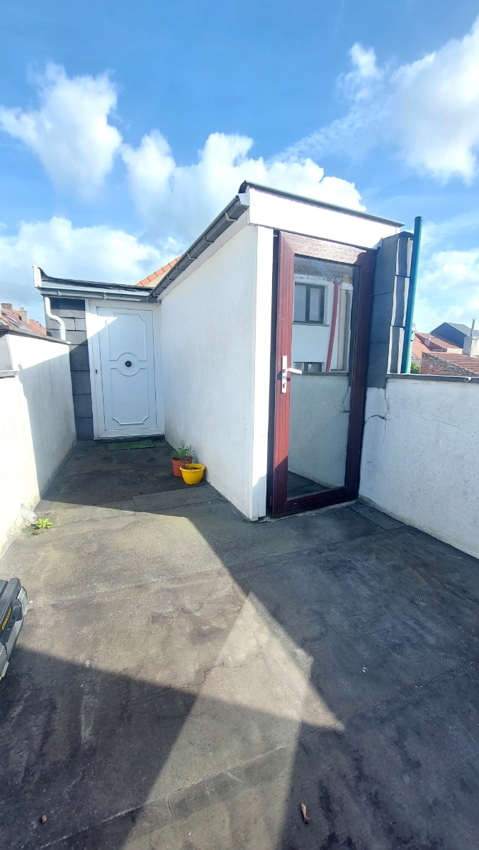 Opbrengstgebouw met 4 garages, bergplaats en appartement te koop te Bredene - photo 4