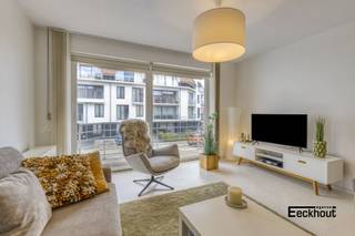Hoewel dit moderne appartement zich op wandelafstand van het strand en van diverse winkels, supermarkten en horecagelegenheden bevindt, kan men...