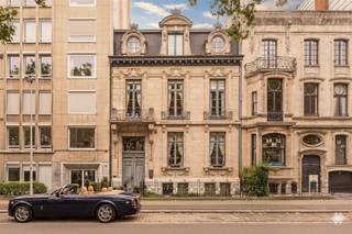 Magnifique maison de maître de style néo-Lodewijk XVI - Jan Van Rijswijcklaan 98, Anvers Cette imposante maison de maître de 1912, conçue...