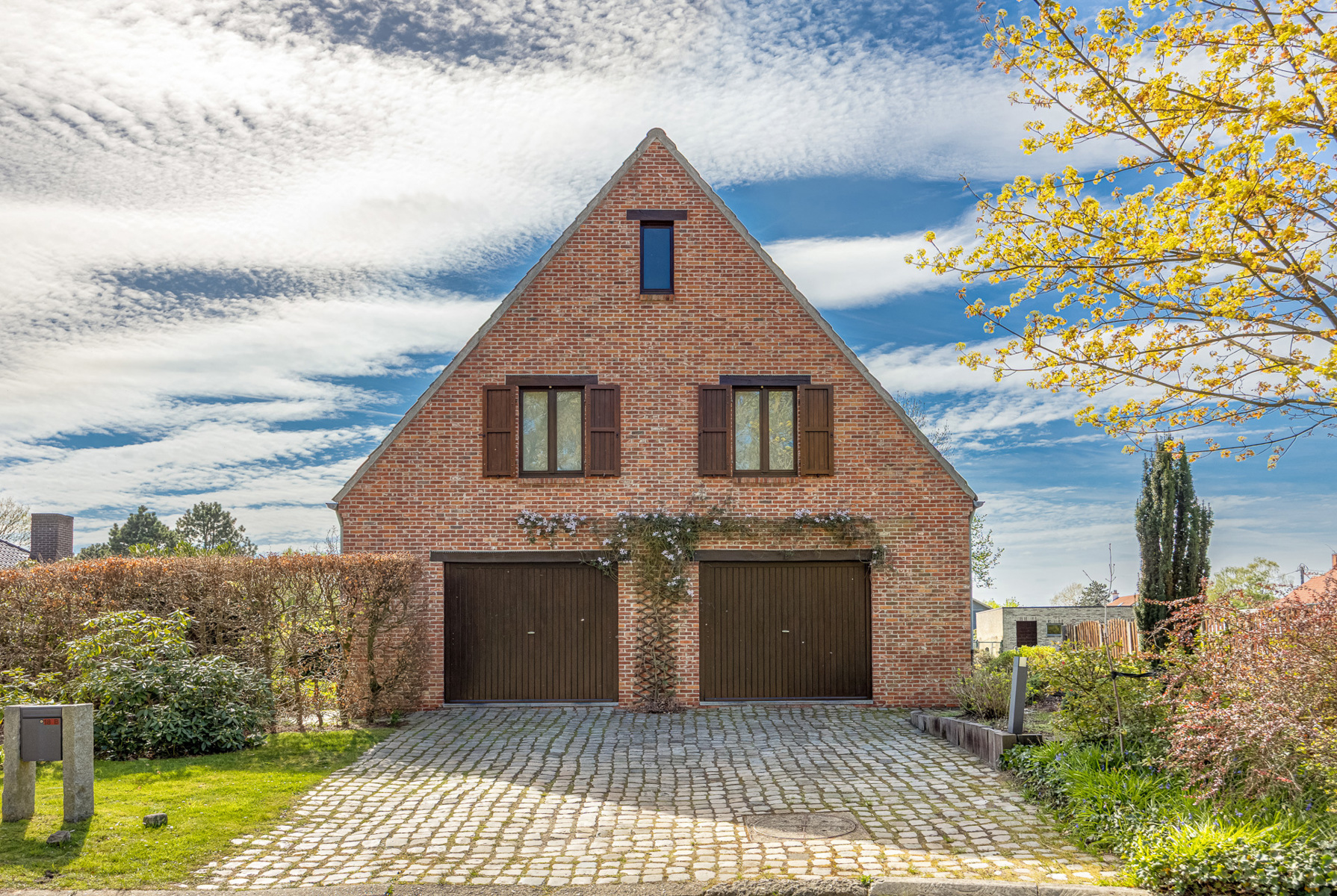 House for sale in Mol with 5 bedrooms - photo 2